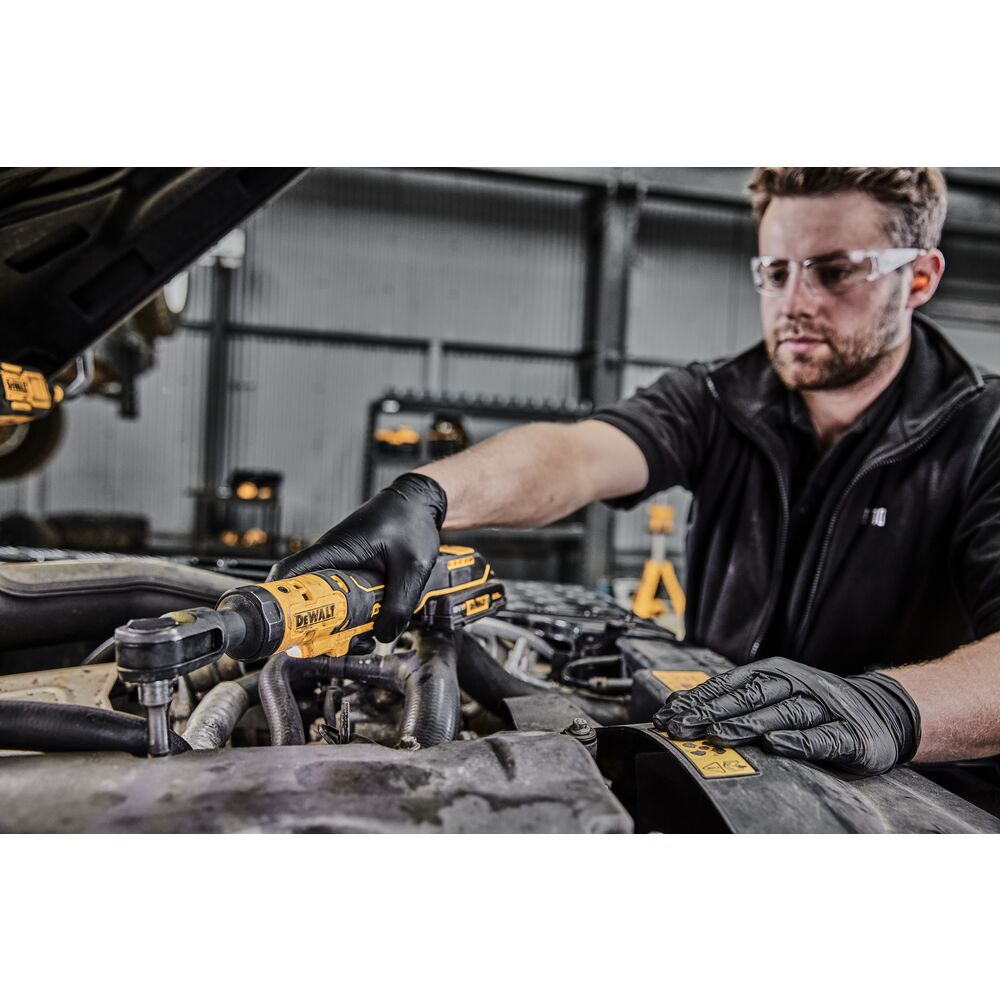 RATCHET 1/2" 20V ATOMIC SIN CARBONES DCF512D1 DEWALT