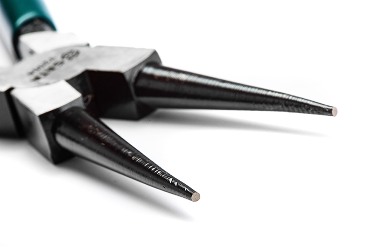 ALICATE RECTO P/SEGUROS INTERNOS 7" ST72004ST SATA