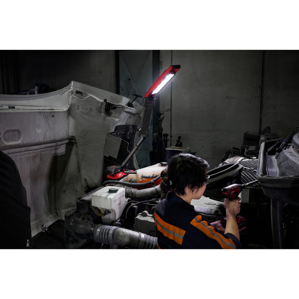 LAMPARA DE BRAZO EXTENDIBLE MANGNETICA 2,500L M18 (SOLA) 2129-20 MILWAUKEE