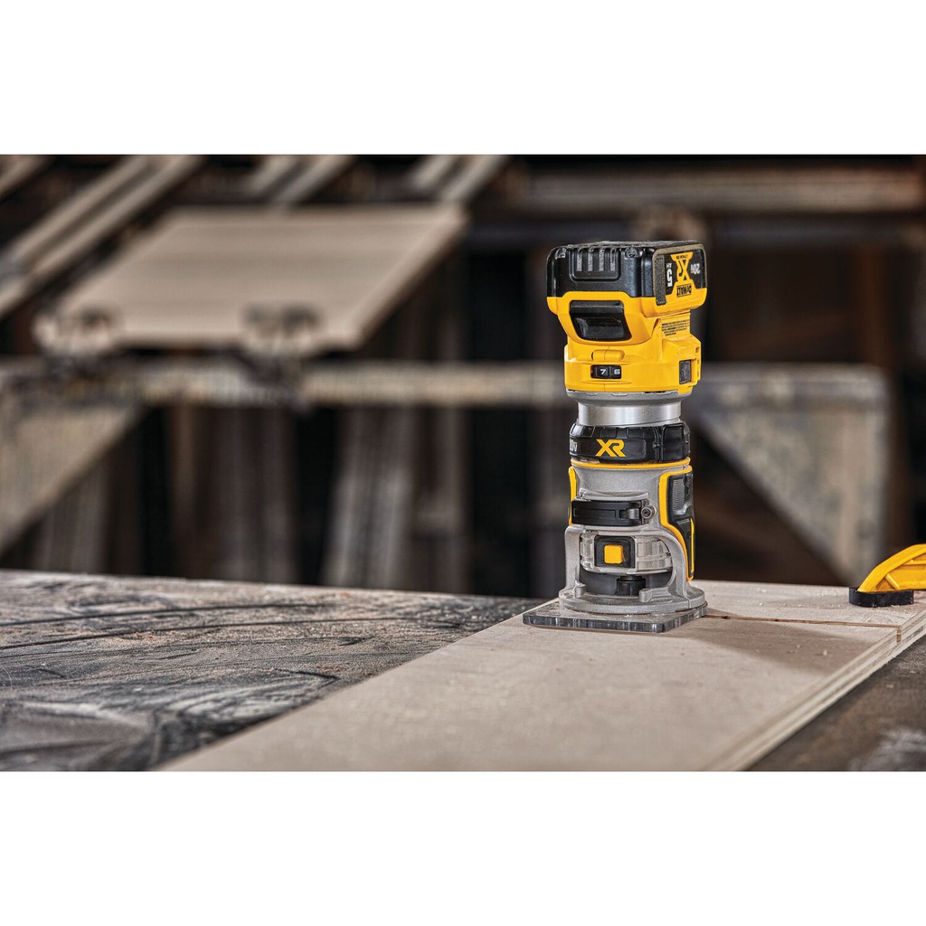 ROUTER 1/4" 20V DCW600B (SOLO) DEWALT